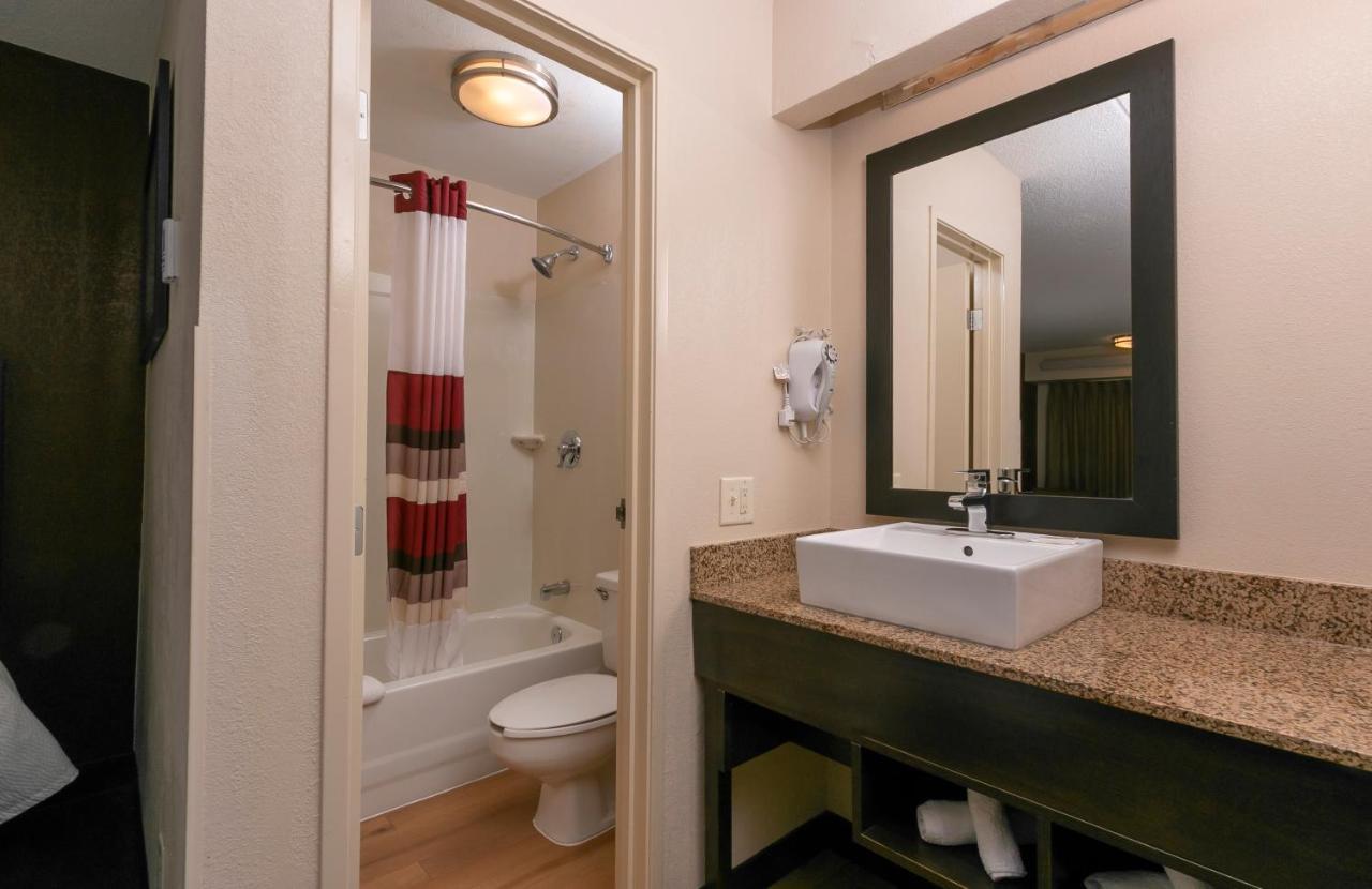 Red Roof Inn Plus+ Columbus-Ohio State University Osu Екстер'єр фото
