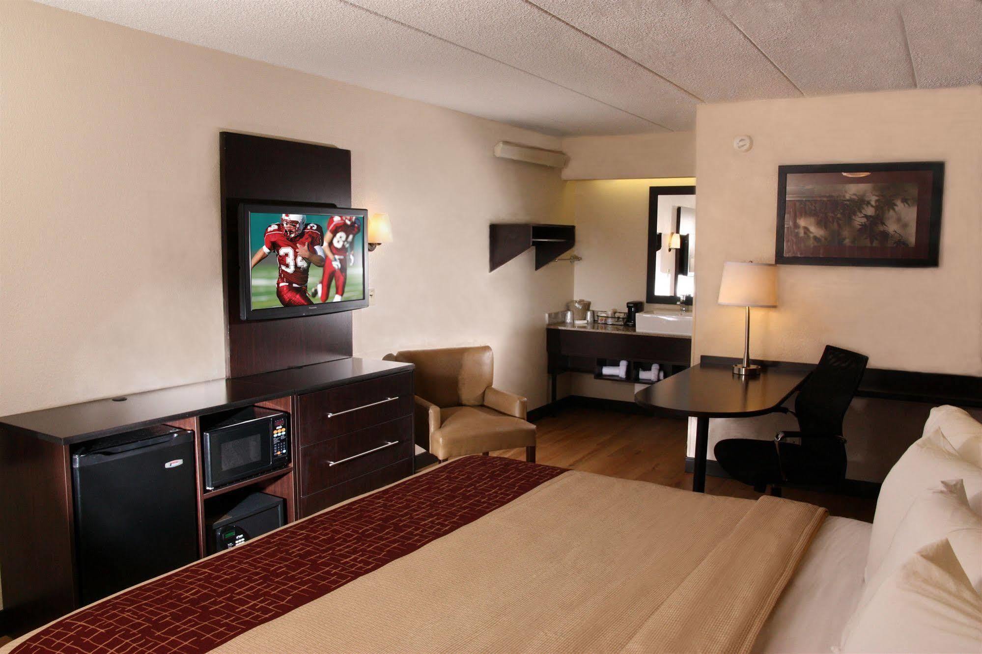 Red Roof Inn Plus+ Columbus-Ohio State University Osu Екстер'єр фото