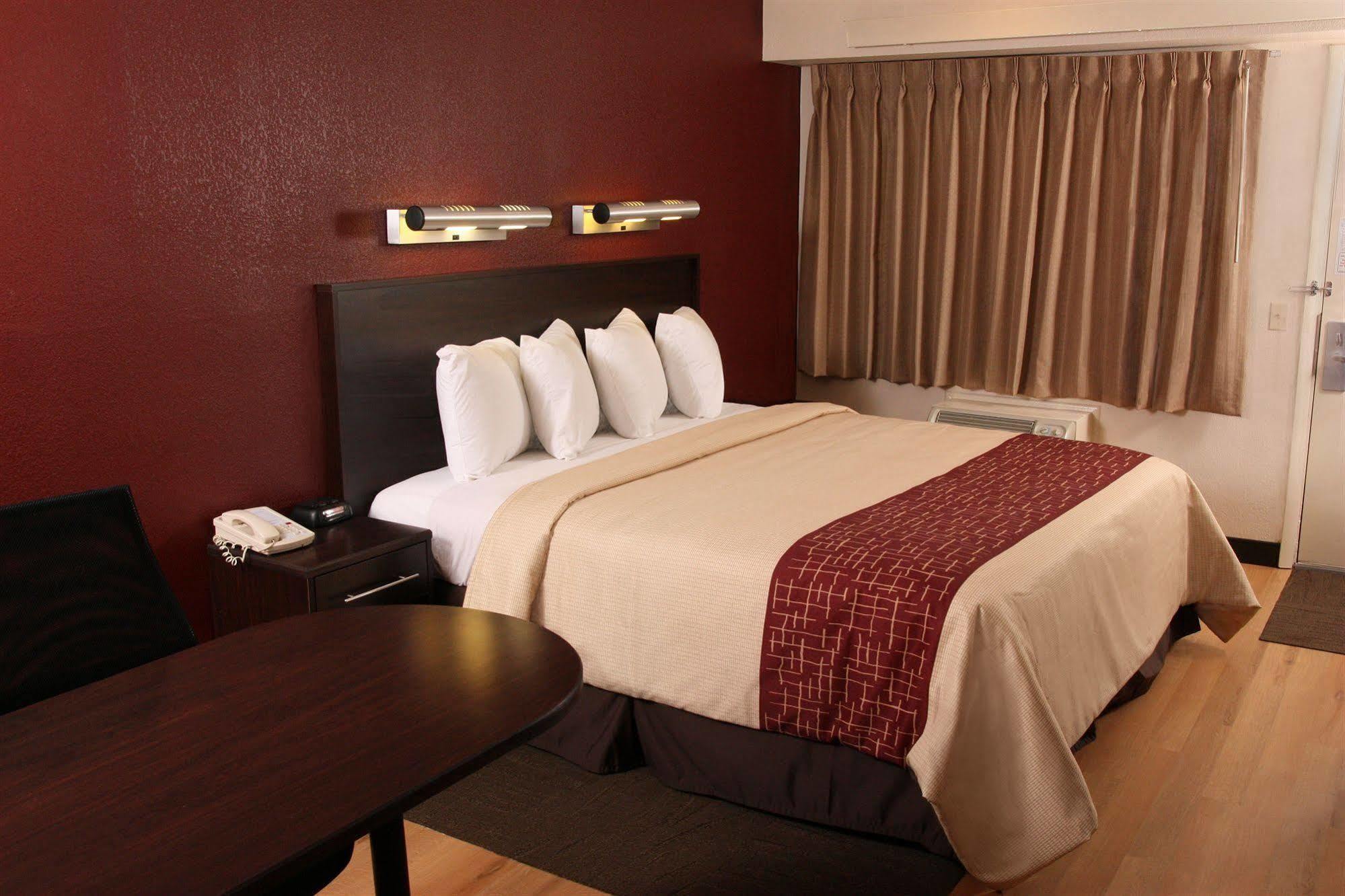 Red Roof Inn Plus+ Columbus-Ohio State University Osu Екстер'єр фото